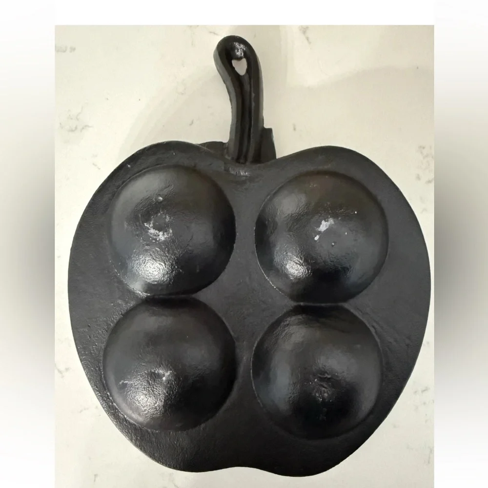 Vintage Cast Iron Apple Shaped Apple Baker Baking Pan Skillet Bakeware - Picture 2 of 6